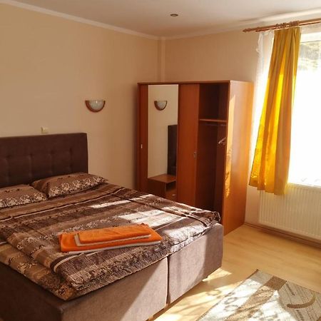 מונטלה מיק Hotel Felix מראה חיצוני תמונה